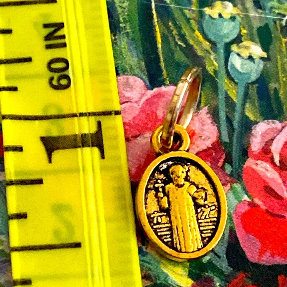 5/$10❤️❤️❤️NEW Brass Cross & Monk Charm Pendant - Picture 3 of 3